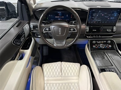 2022 Lincoln Navigator L Black Label