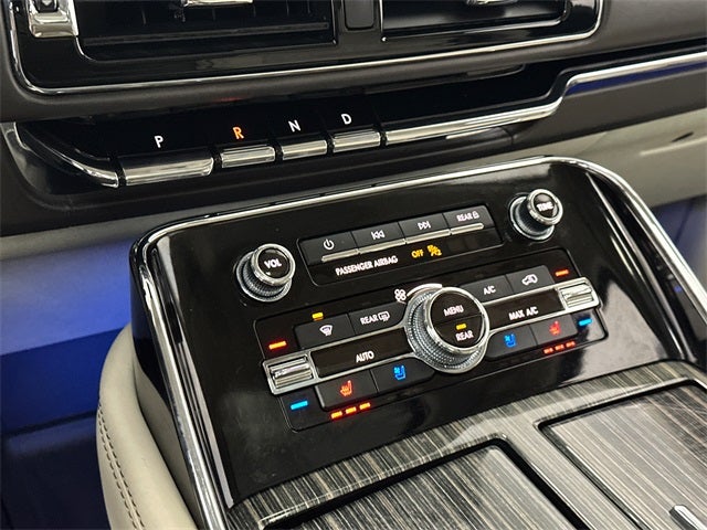 2022 Lincoln Navigator L Black Label