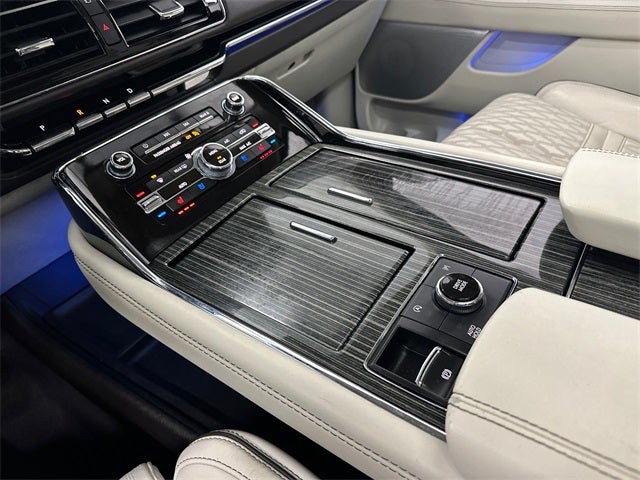 2022 Lincoln Navigator L Black Label