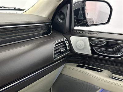 2022 Lincoln Navigator L Black Label