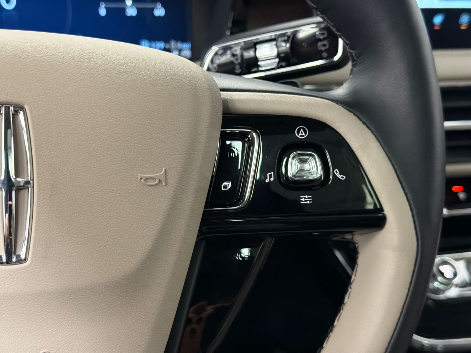 2025 Lincoln Corsair Plug-In Hybrid Grand Touring