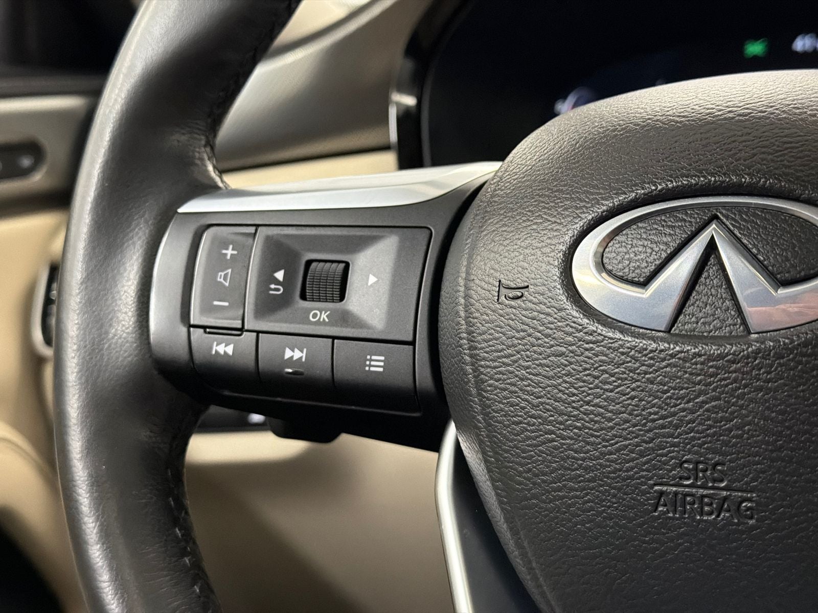 2024 INFINITI QX60 LUXE