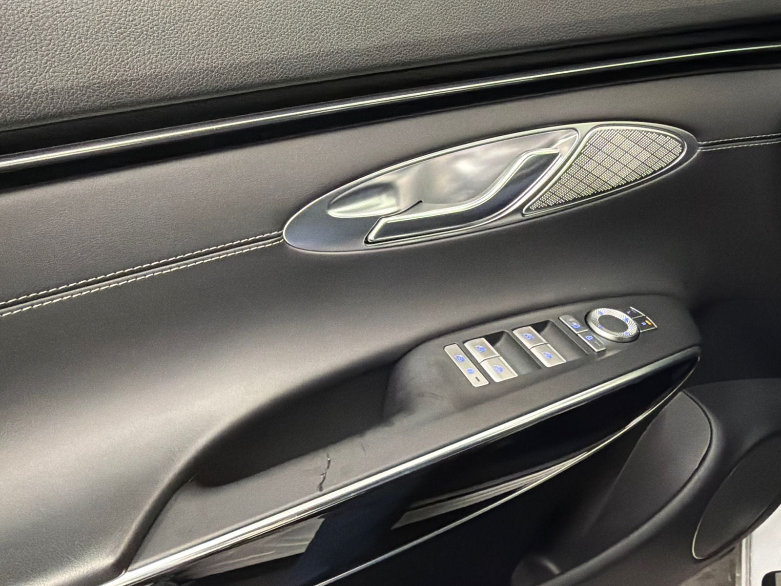 2025 Genesis GV70 2.5T