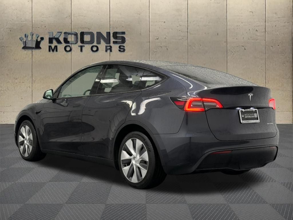 2024 Tesla Model Y Long Range