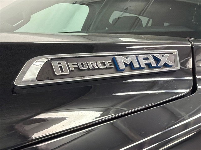 2023 Toyota Sequoia SR5