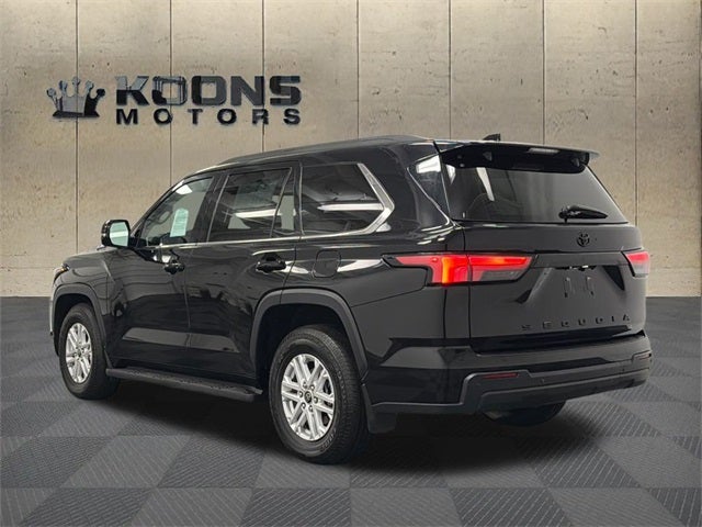 2023 Toyota Sequoia SR5