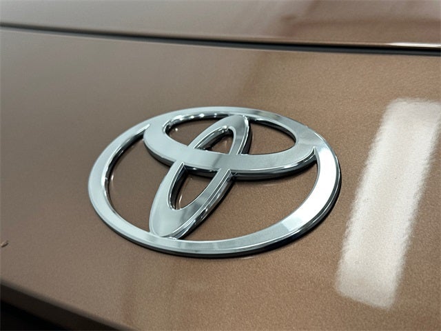 2025 Toyota Crown Signia XLE