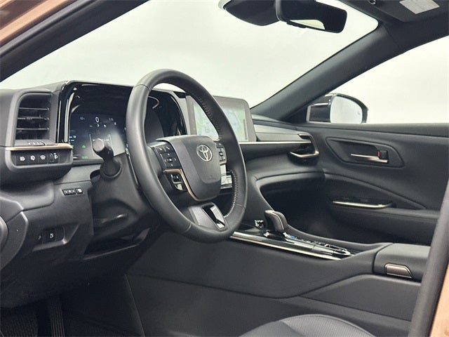 2025 Toyota Crown Signia XLE