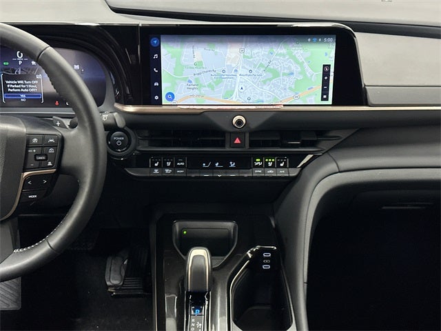 2025 Toyota Crown Signia XLE