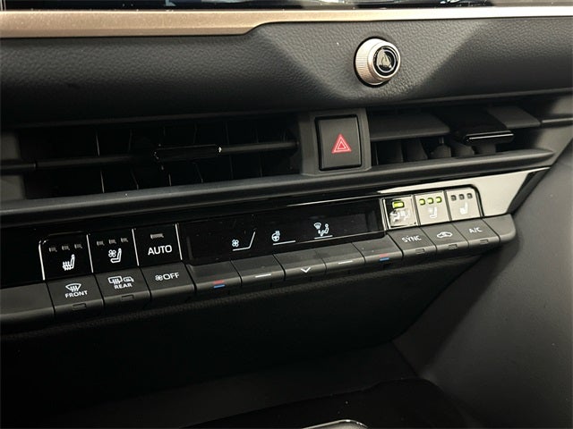 2025 Toyota Crown Signia XLE