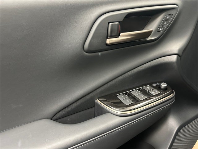 2025 Toyota Crown Signia XLE