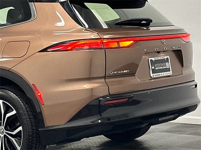 2025 Toyota Crown Signia XLE