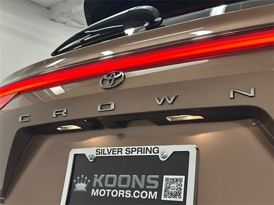 2025 Toyota Crown Signia XLE