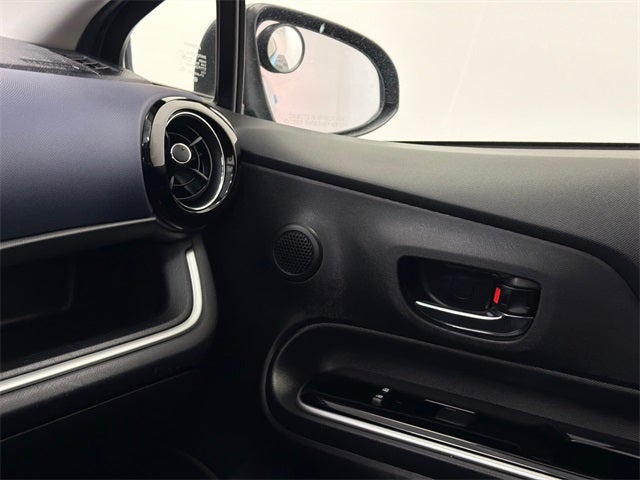 2015 Toyota Prius c Three