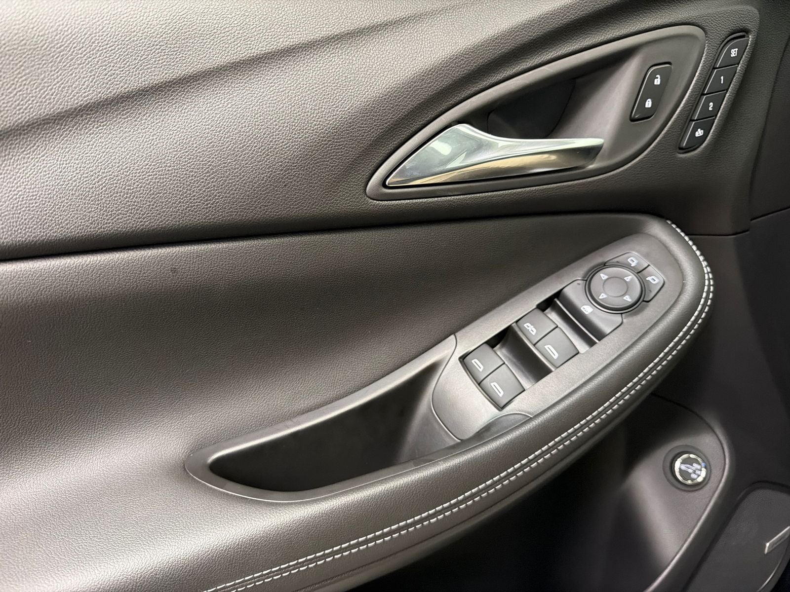 2025 Buick Encore GX Avenir