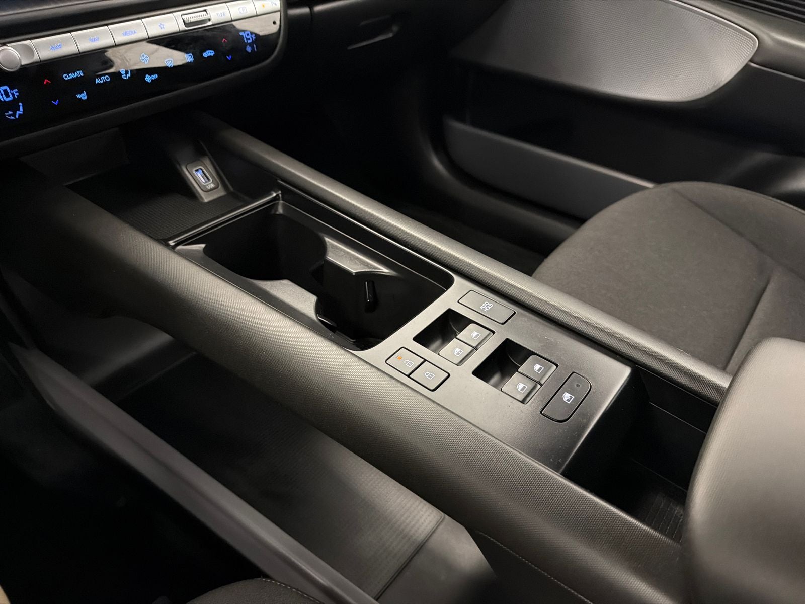 2024 Hyundai IONIQ 6 SE