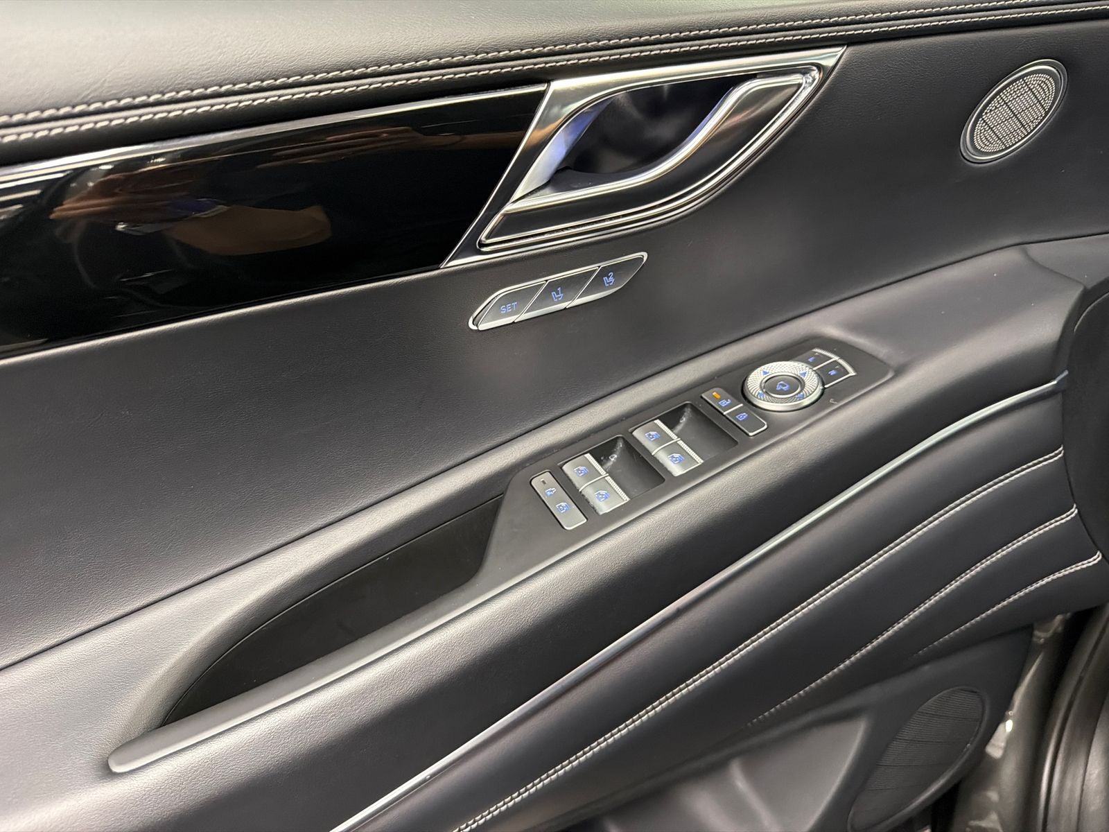 2025 Genesis GV80 2.5T