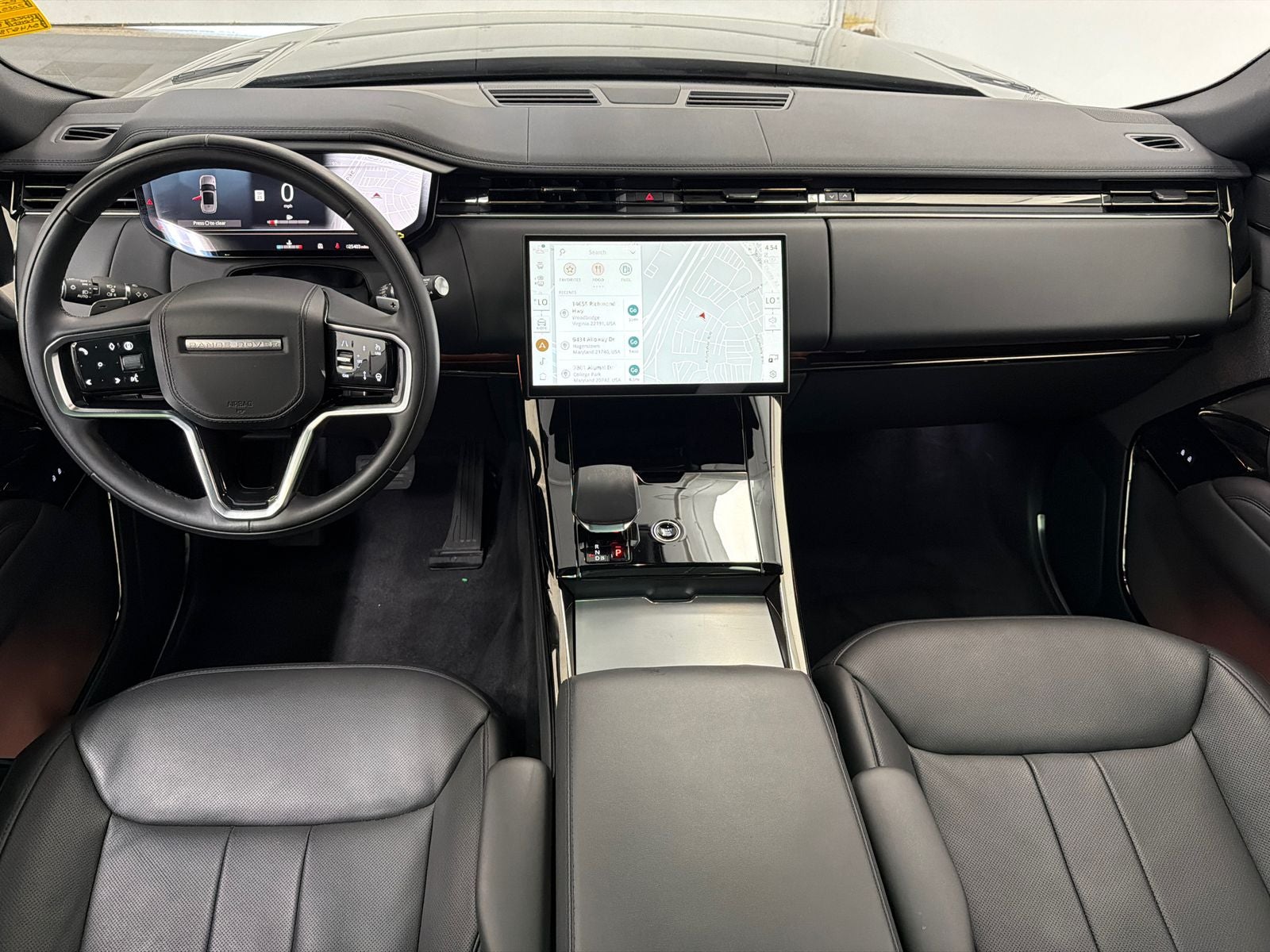 2025 Land Rover Range Rover Sport SE