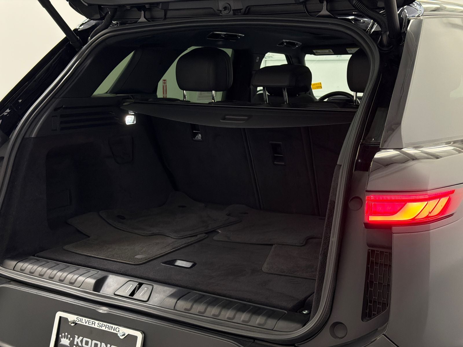 2025 Land Rover Range Rover Sport SE