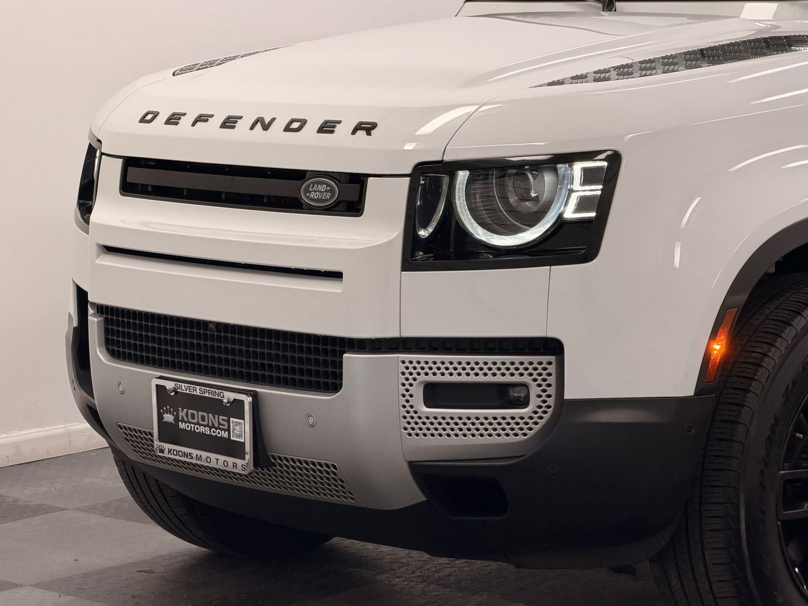 2025 Land Rover Defender 110 S