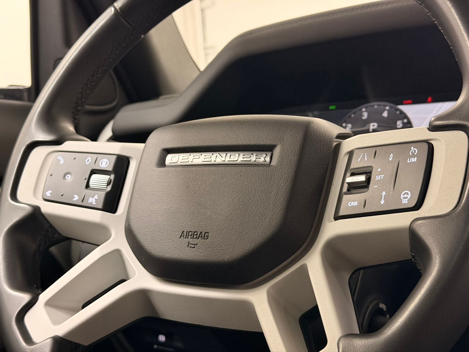 2025 Land Rover Defender 110 S
