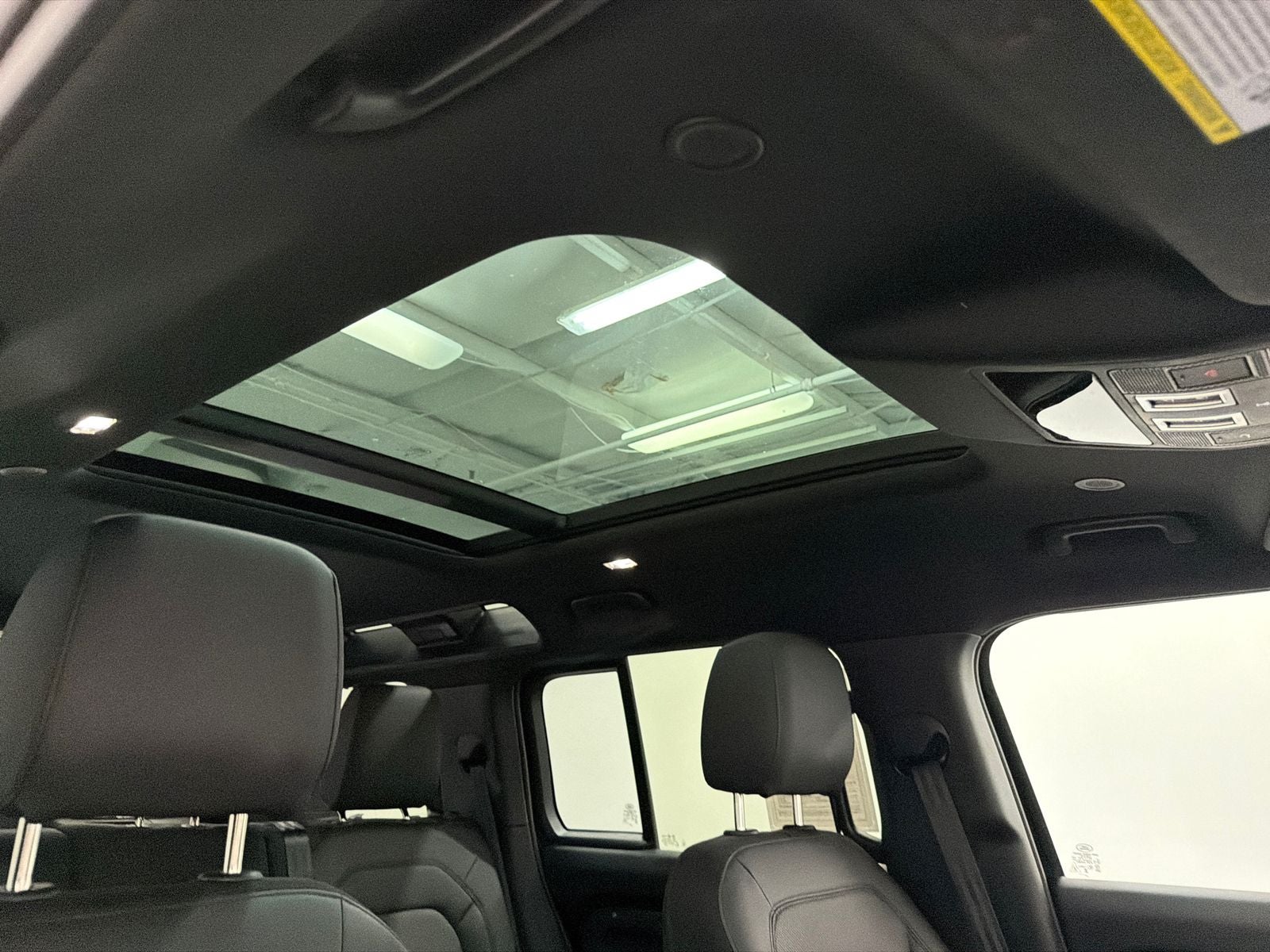 2025 Land Rover Defender 110 S