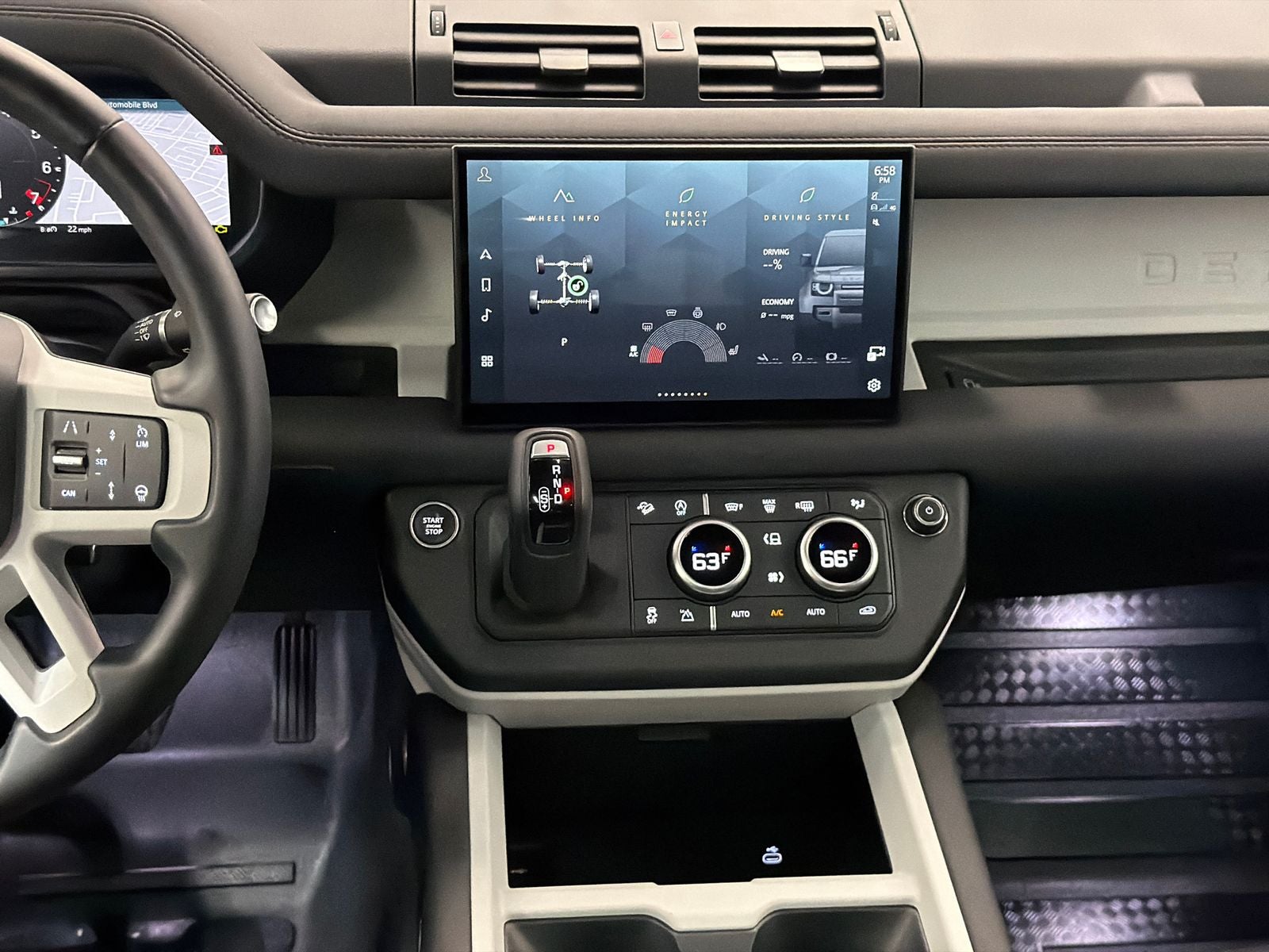 2025 Land Rover Defender 110 S
