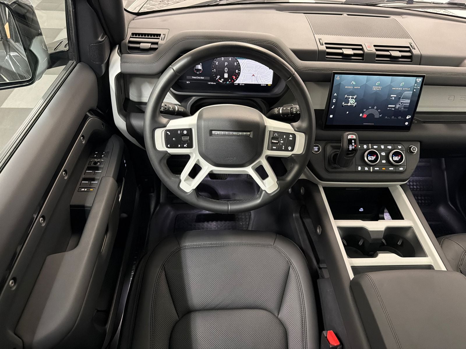 2025 Land Rover Defender 110 S