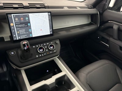 2025 Land Rover Defender 110 S