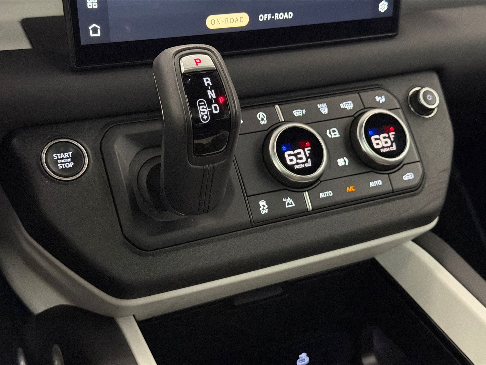 2025 Land Rover Defender 110 S