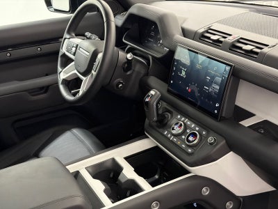 2025 Land Rover Defender 110 S