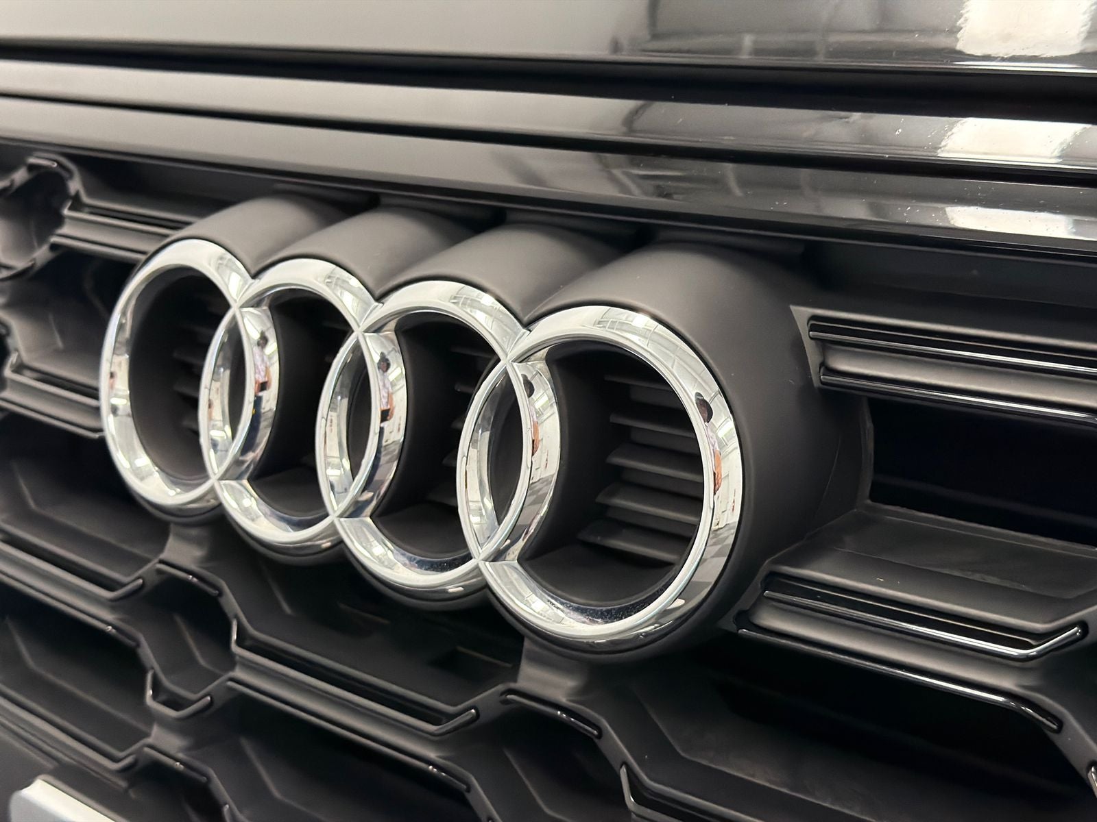 2025 Audi Q5 45 S line Premium quattro