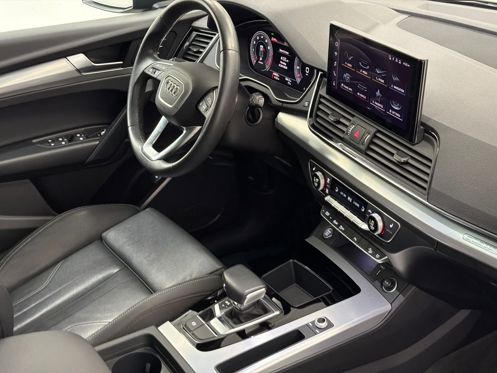 2025 Audi Q5 45 S line Premium quattro