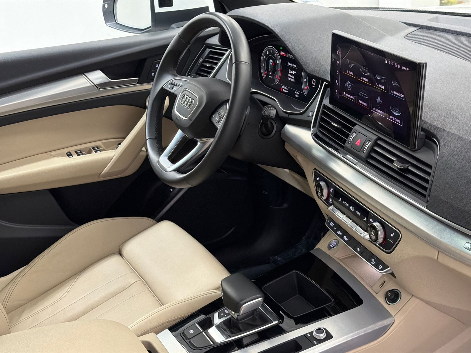 2025 Audi Q5 45 S line Premium quattro