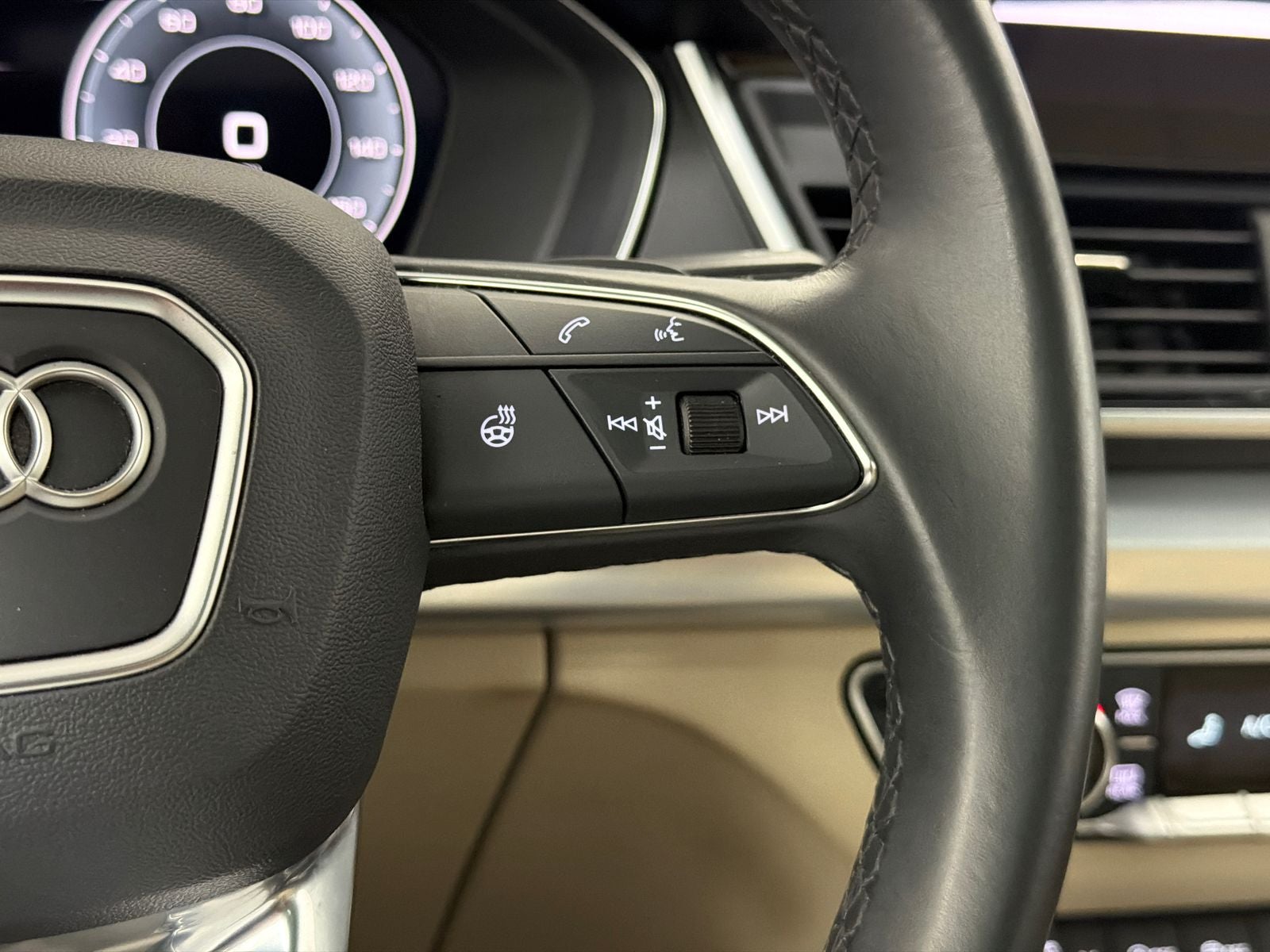 2025 Audi Q5 45 S line Premium quattro