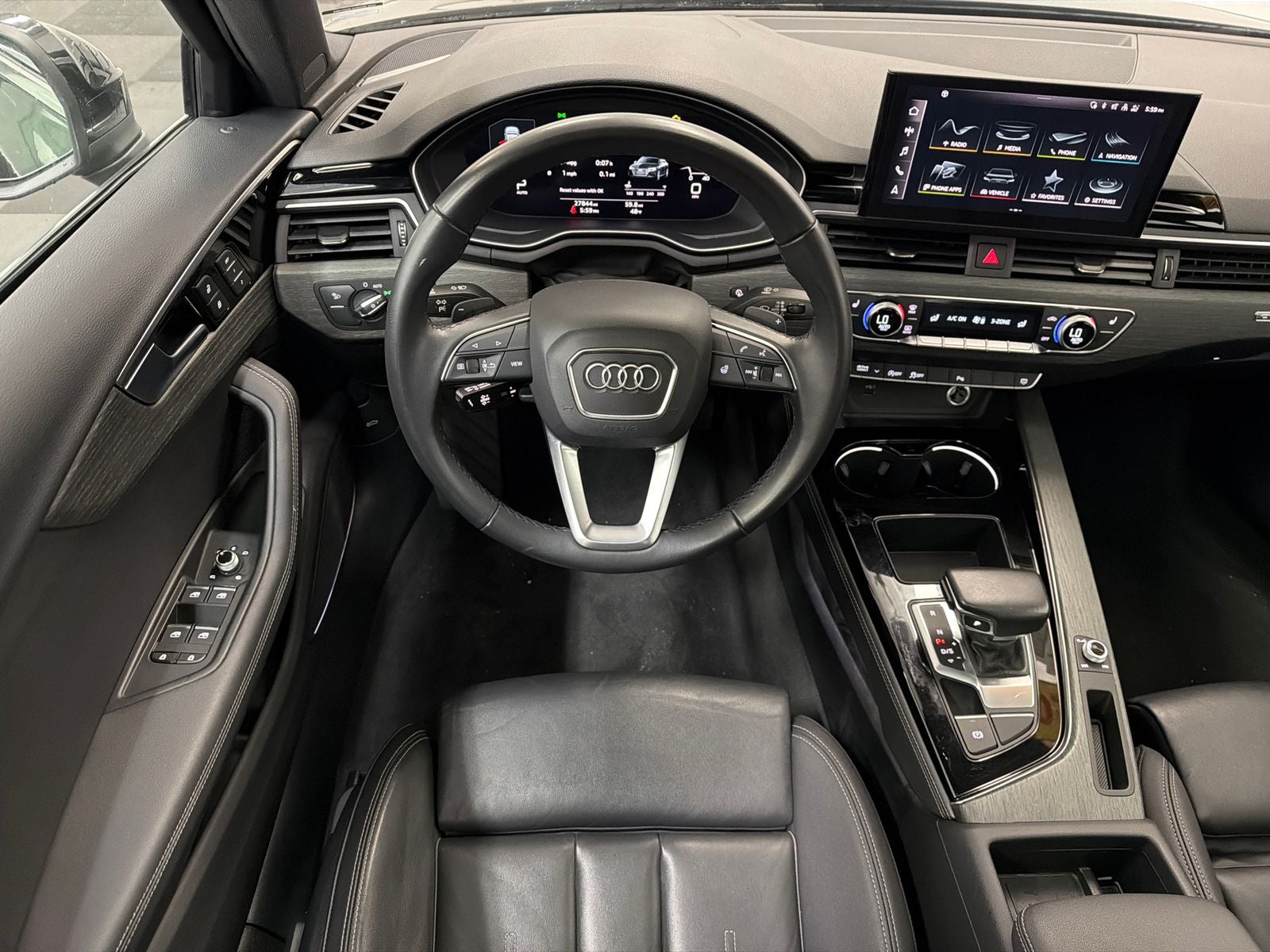 2024 Audi A4 45 S line Premium Plus quattro