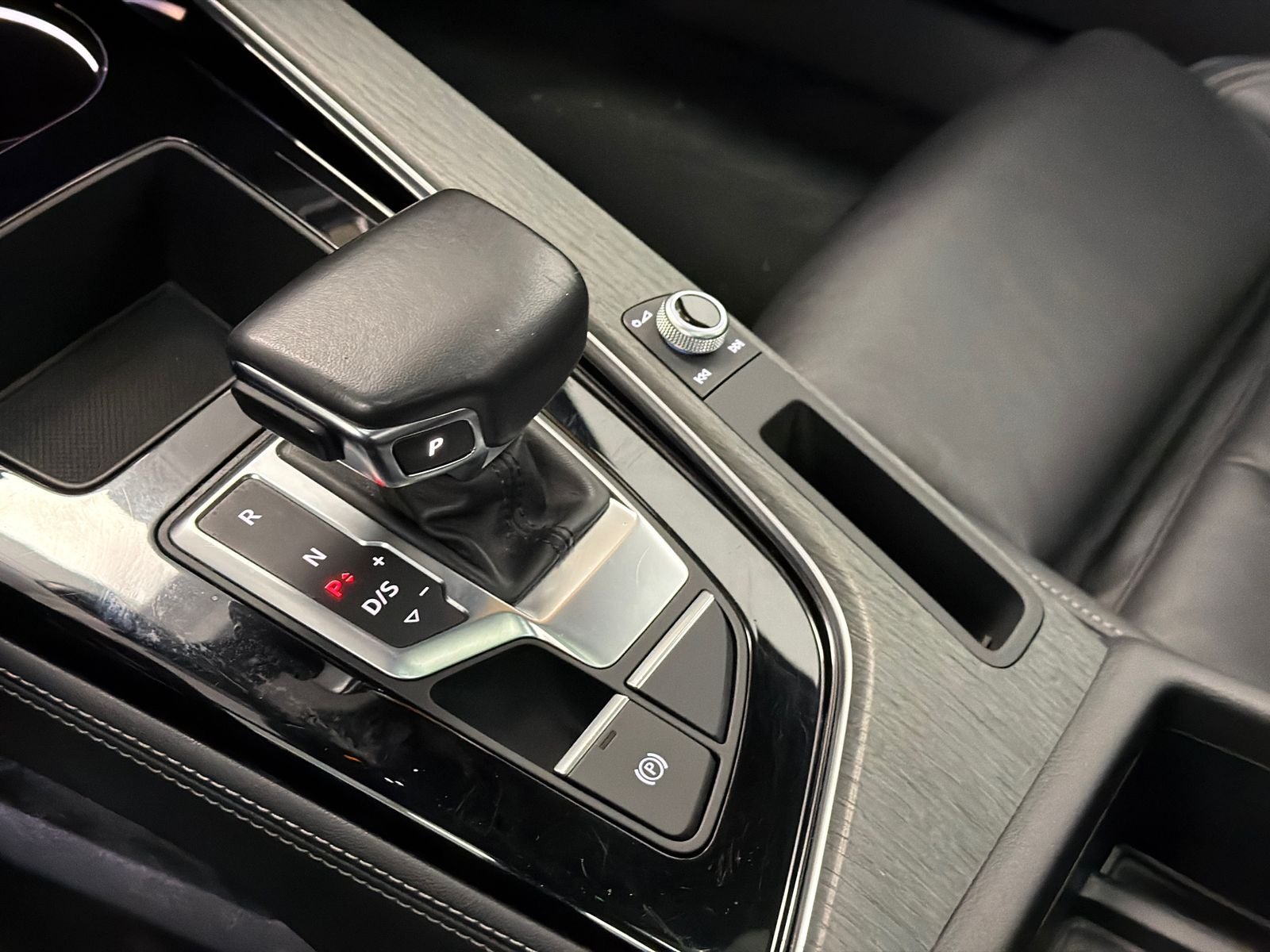 2024 Audi A4 45 S line Premium Plus quattro