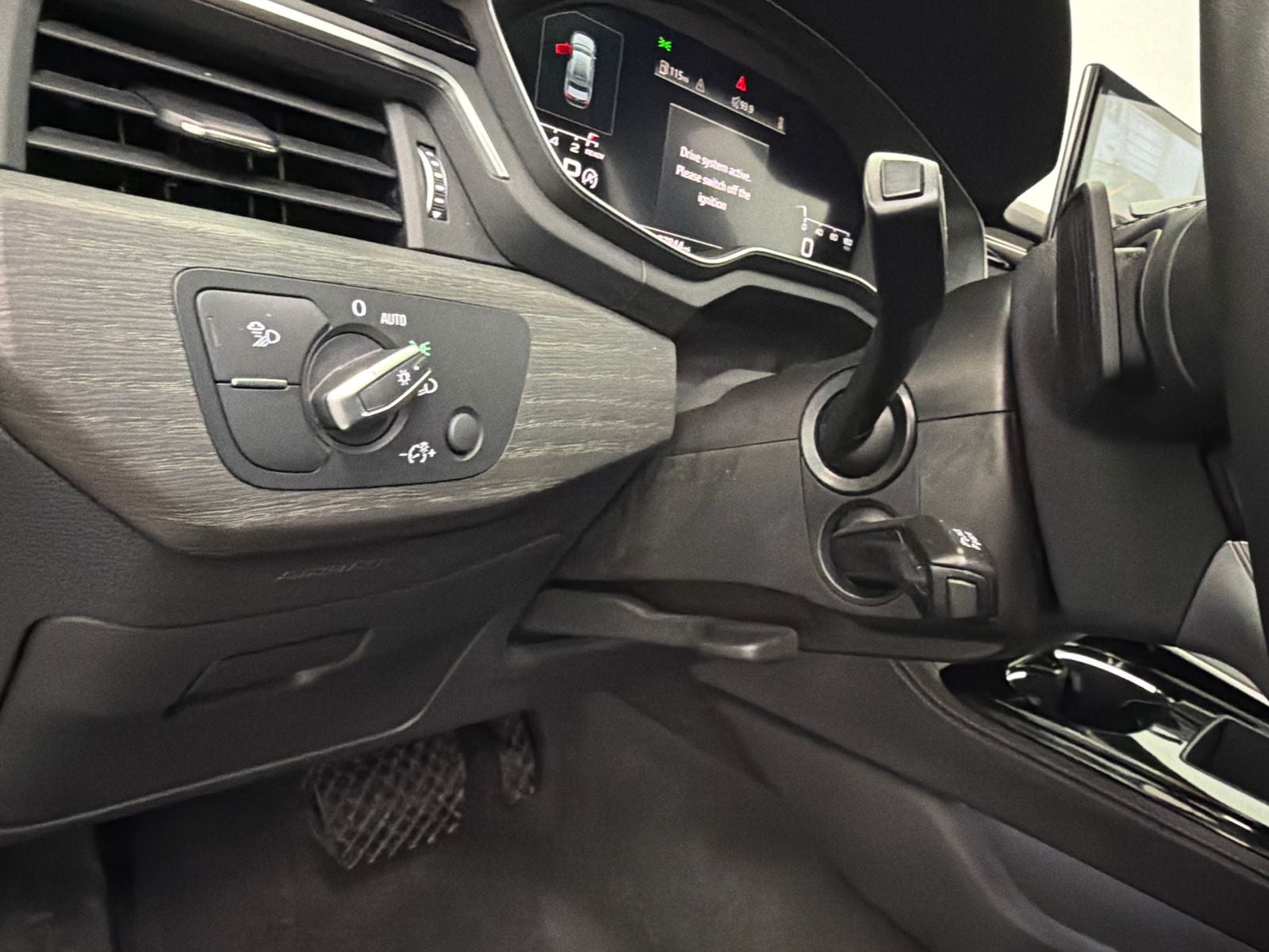 2024 Audi A4 45 S line Premium Plus quattro