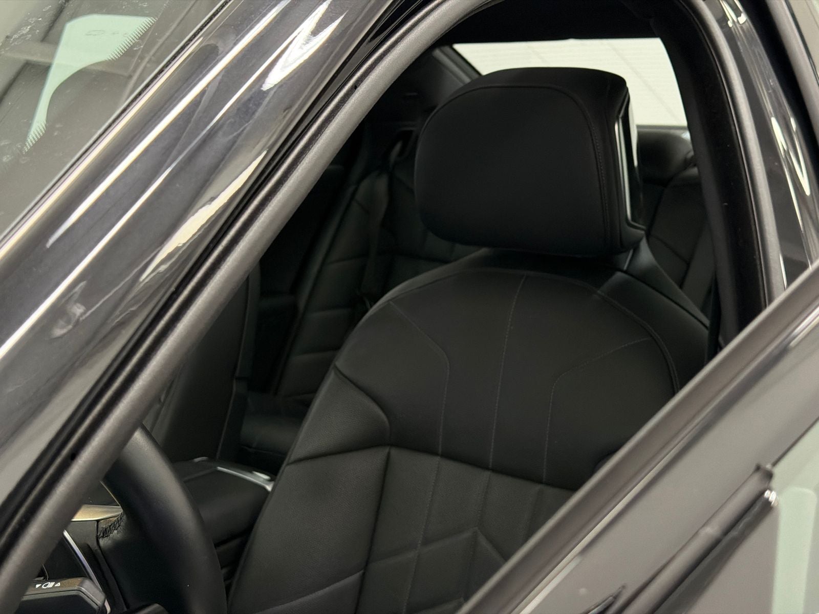 2025 BMW 7 Series 740i