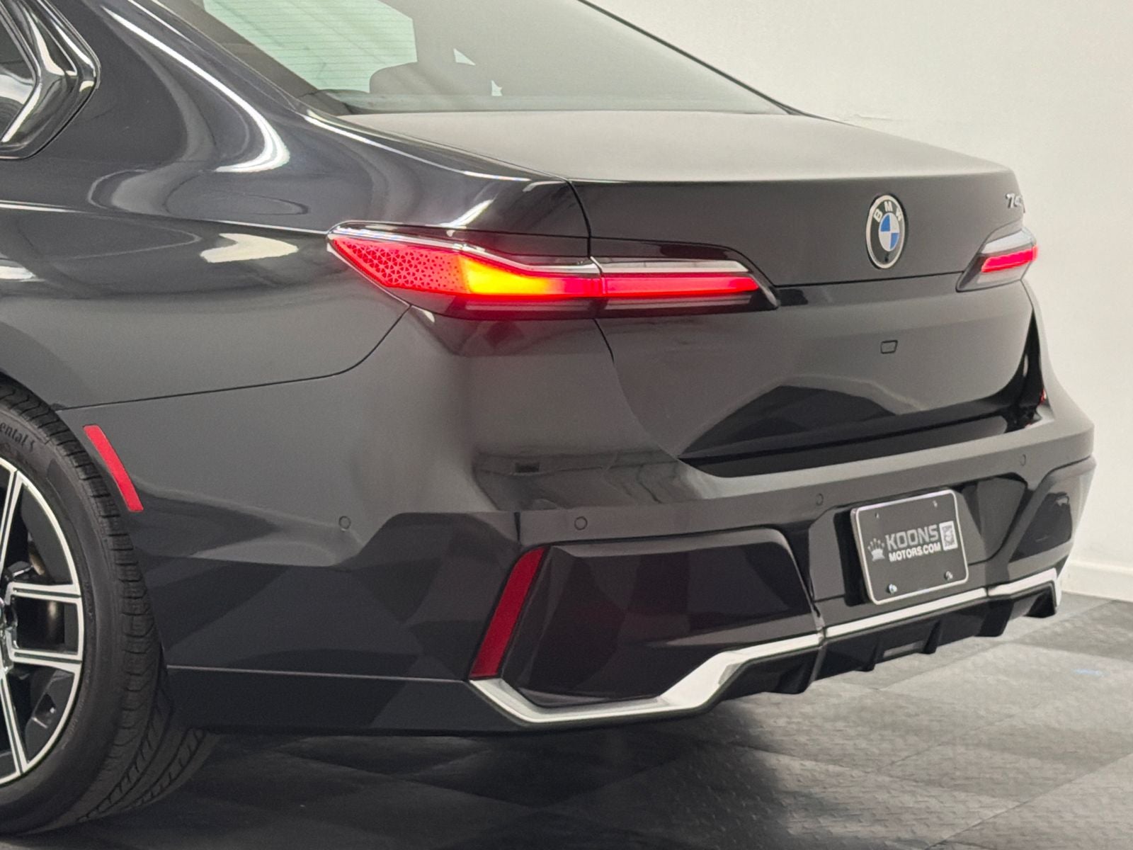 2025 BMW 7 Series 740i