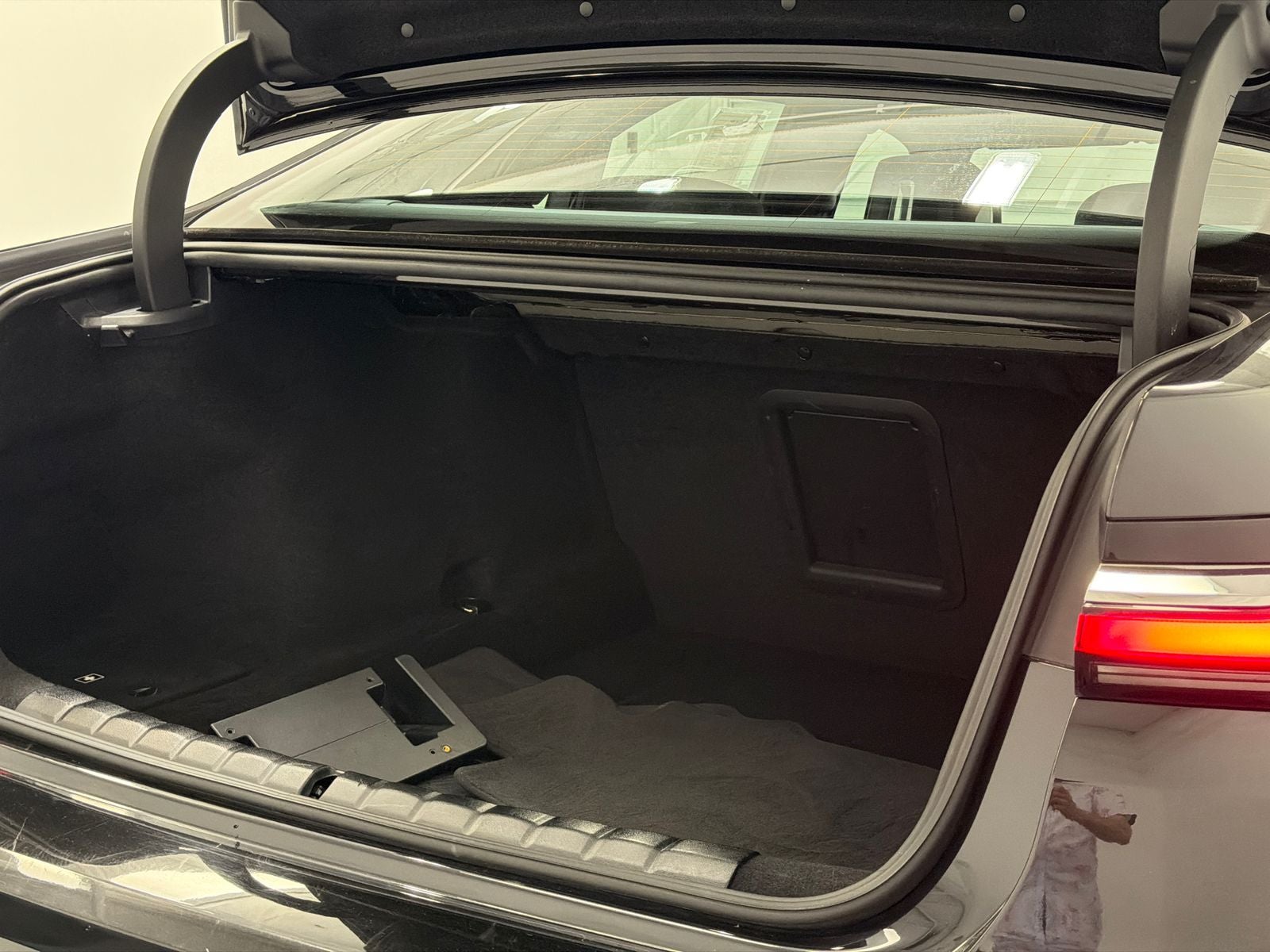 2025 BMW 7 Series 740i