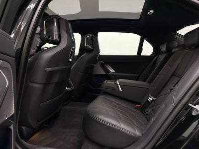 2025 BMW 7 Series 740i