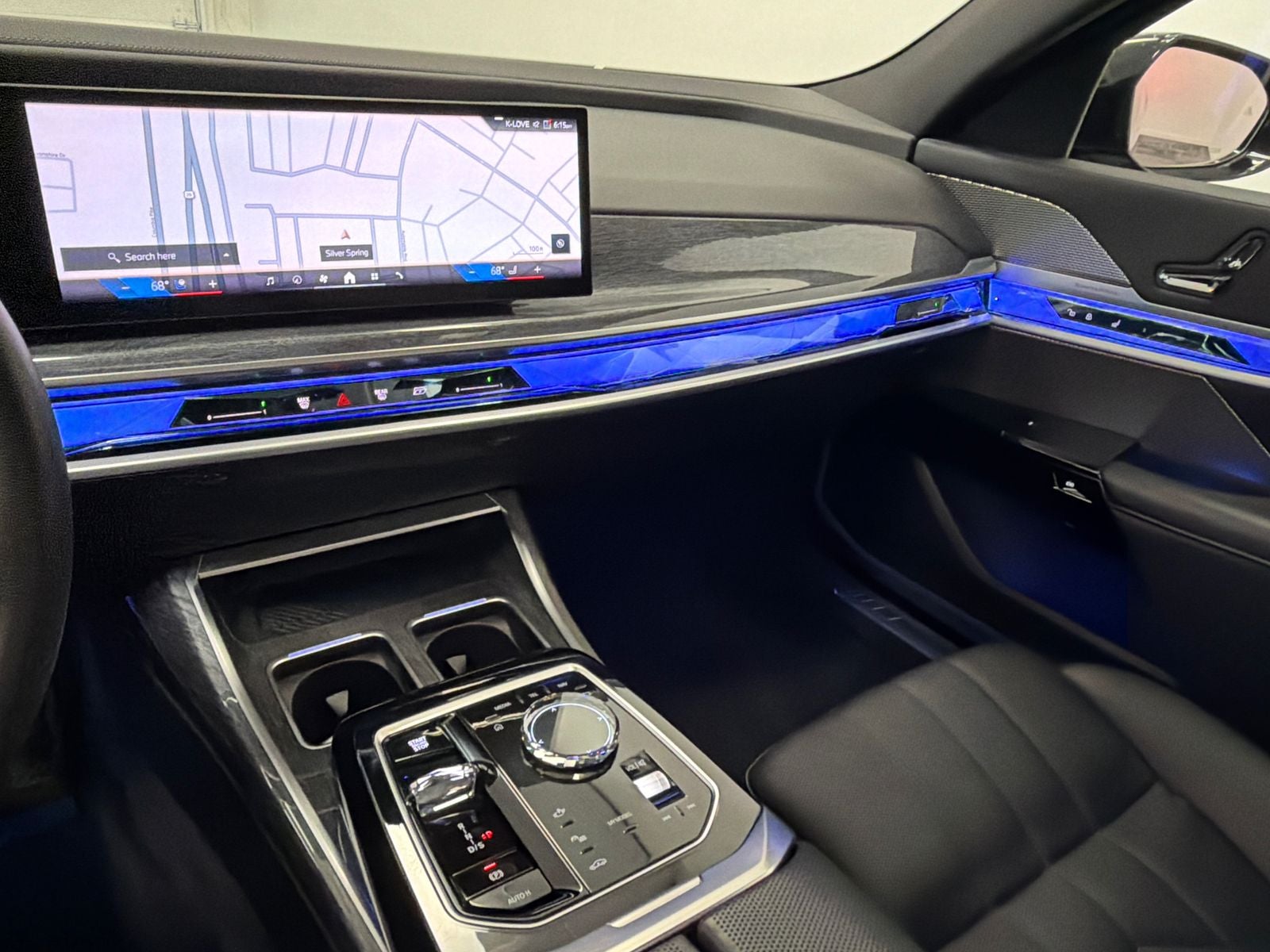 2025 BMW 7 Series 740i