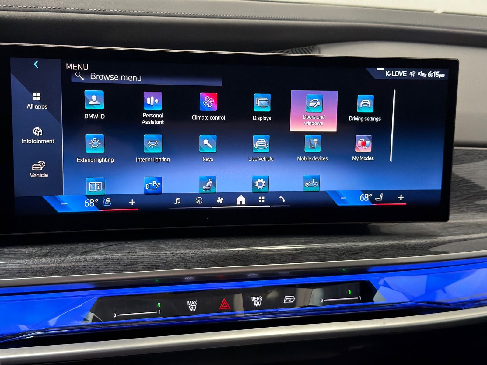 2025 BMW 7 Series 740i