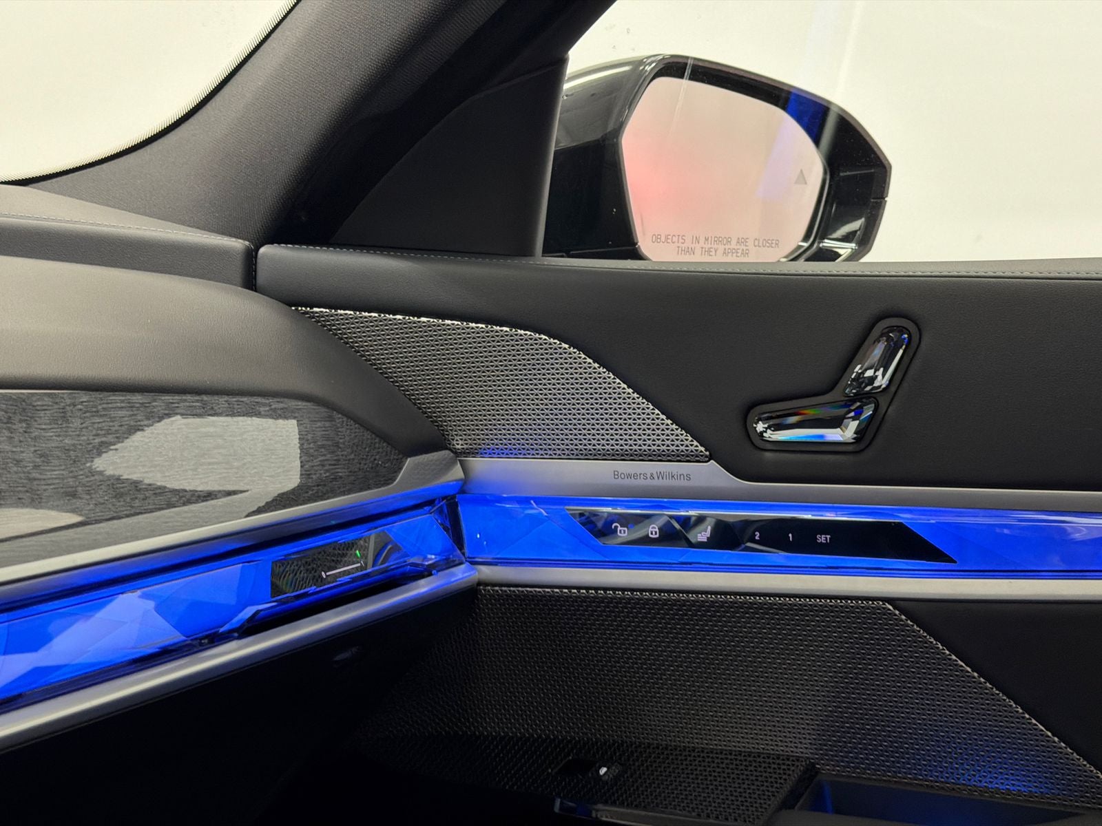 2025 BMW 7 Series 740i