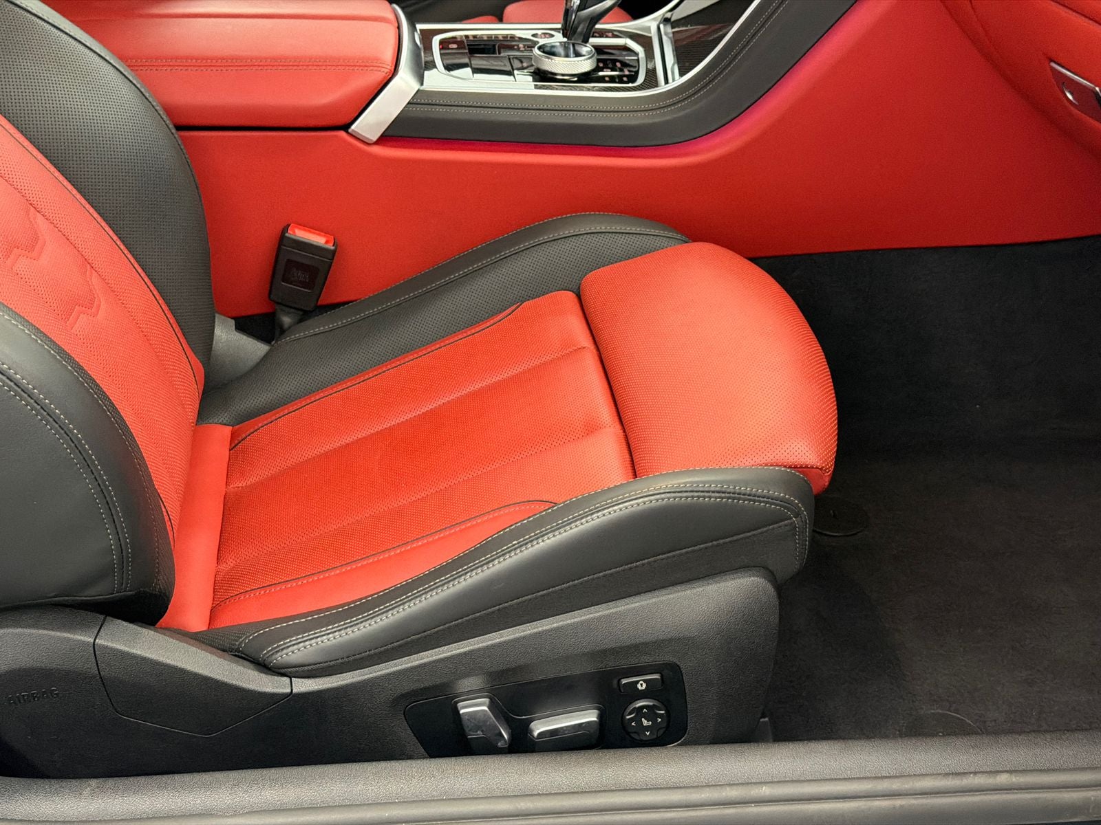 2025 BMW 8 Series M850i xDrive