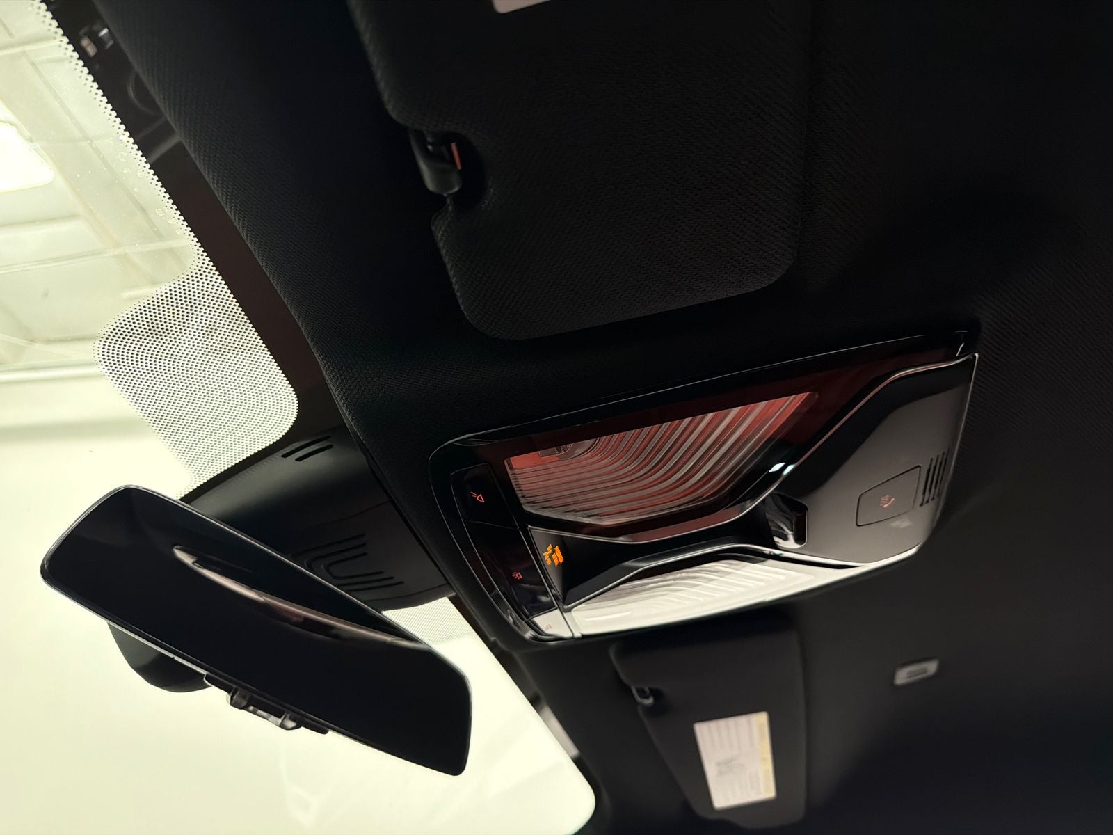 2025 BMW 8 Series M850i xDrive