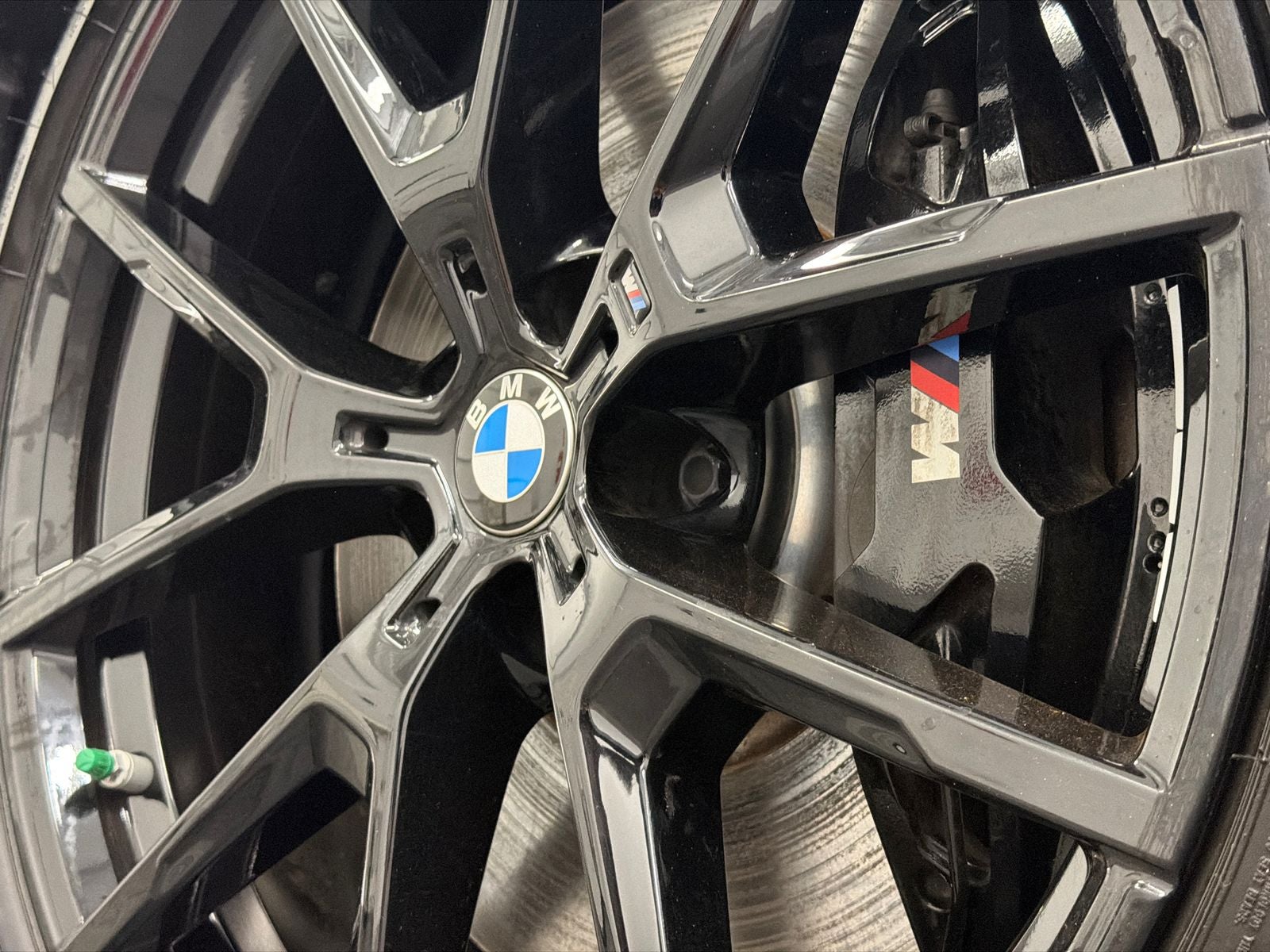 2025 BMW 8 Series M850i xDrive