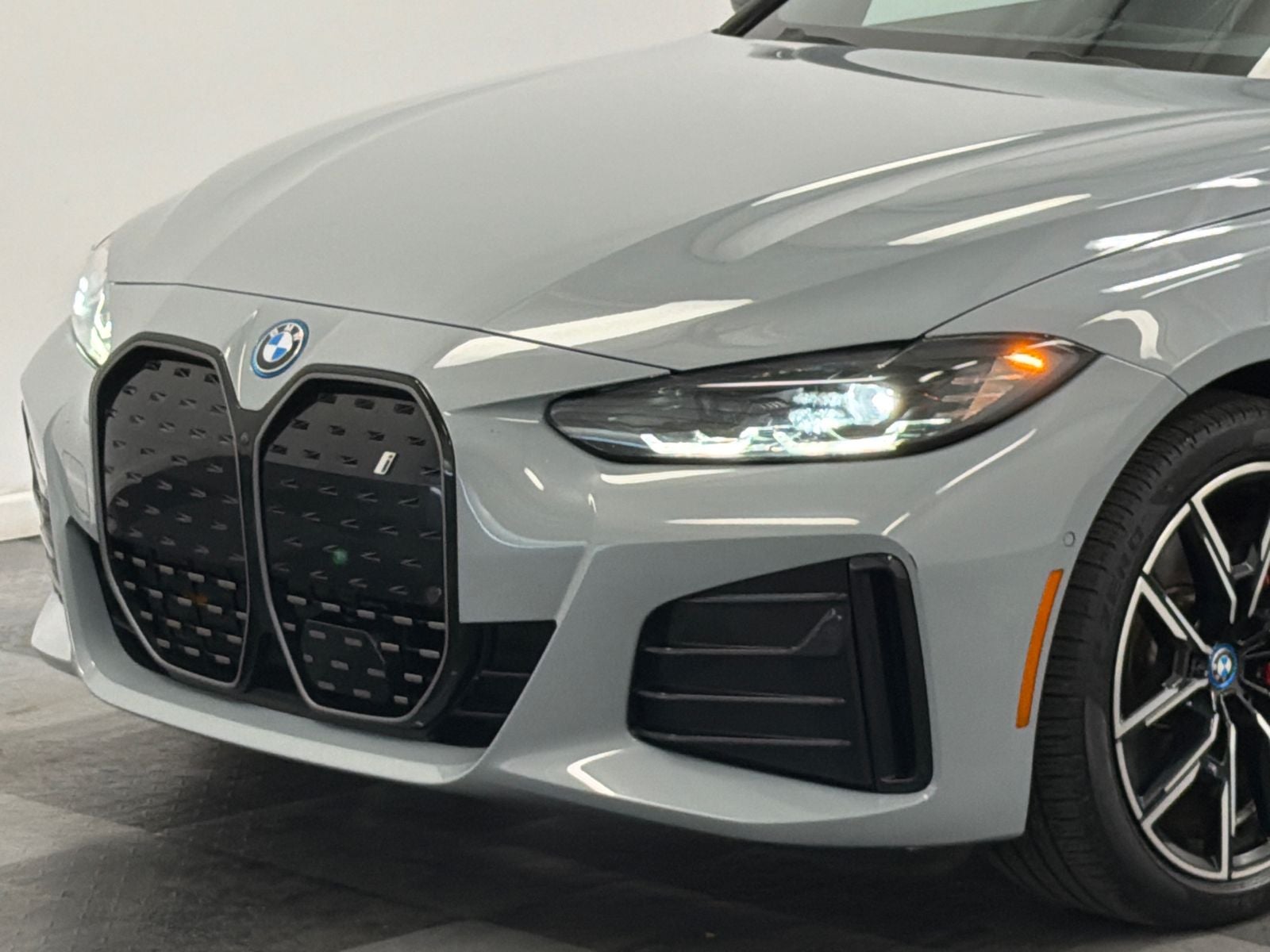 2023 BMW i4 eDrive40