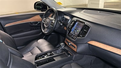 2021 Volvo XC90 T5 Momentum